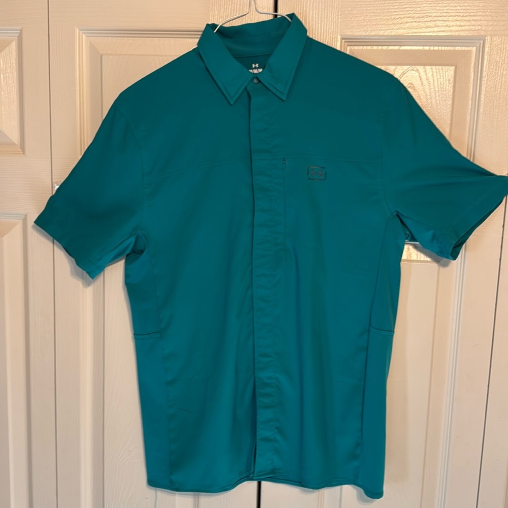Men’s under armor button up size medium